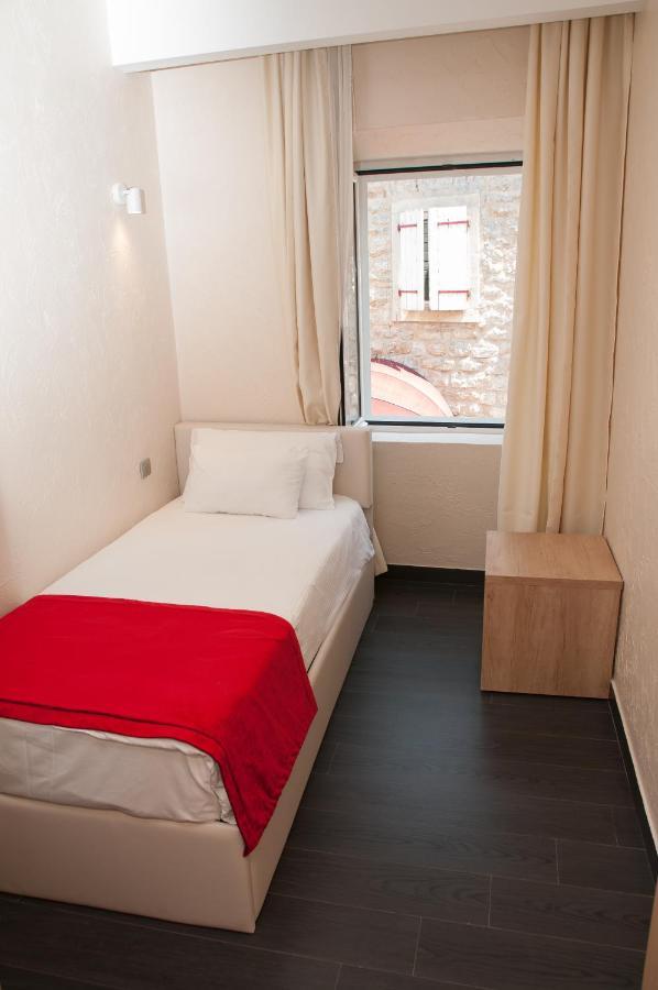 Hotel Astoria Budva Eksteriør billede