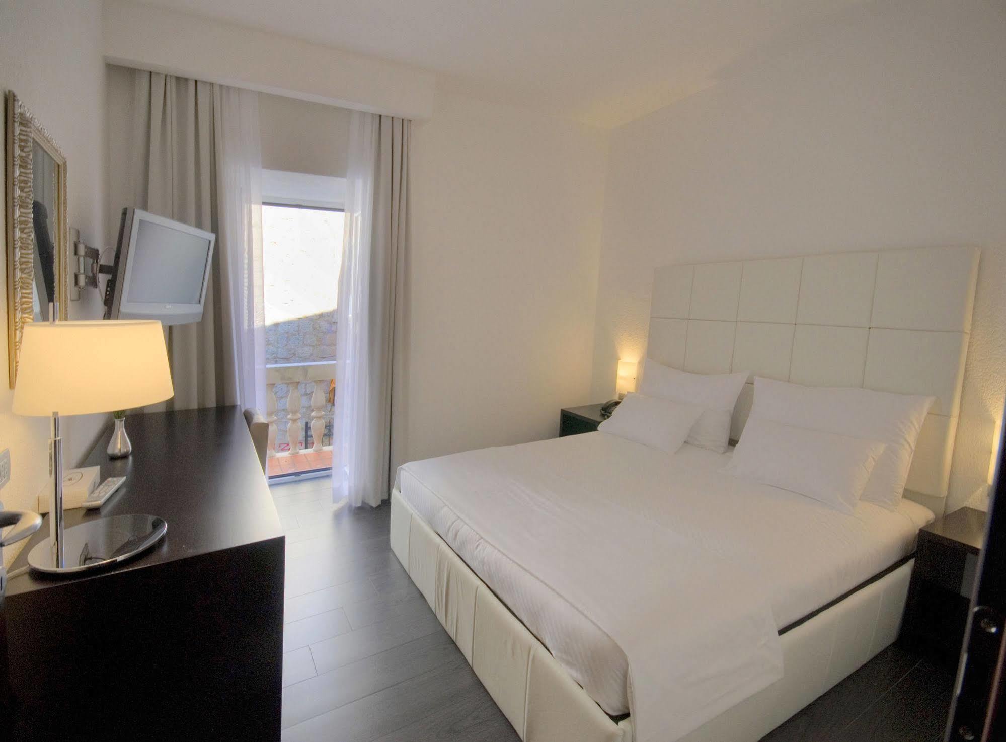 Hotel Astoria Budva Eksteriør billede